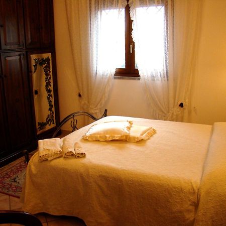 Le Ville Fco Alloggio Turistico Fiumicino Eksteriør billede